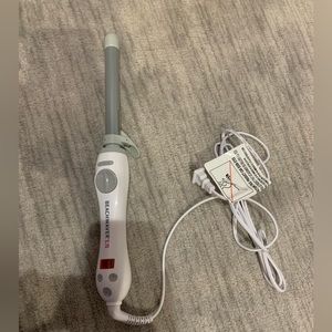 Brand new dual action .75 Barelll Rotating Curling Iron